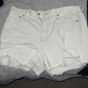 American Eagle white shorts